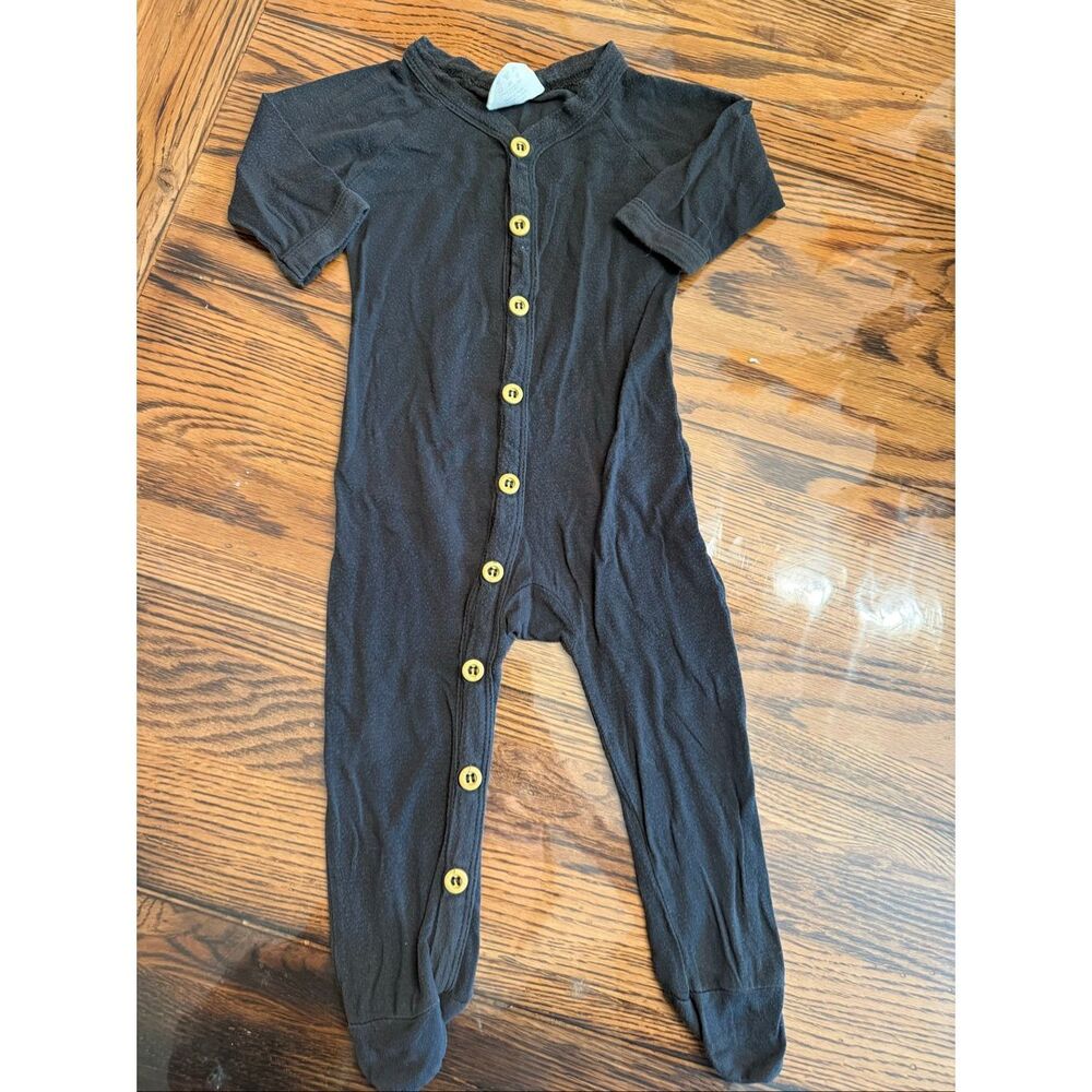 Kate Quinn‎ the Woods Black Soft Wood Button Down Henley Footie Size 3-6 Months
